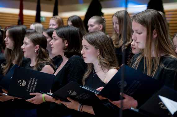 Das PGRP Sacre Coeur Pressbaum trat mit 10 Chören beim Landesjugendsingen an und zeigte sich dabei somit als engagierteste Schule Niederösterreichs
