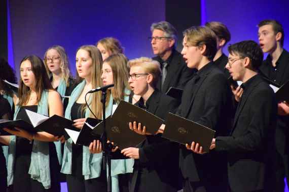 Der Chor der 7A/8A des BG/BRG Perchtoldsdorf