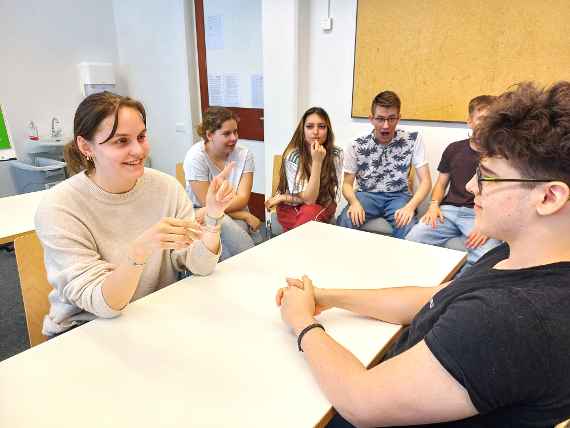 1. Preis, Klasse 2B der HTS St. Pölten, Diskussionsforum