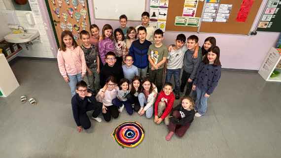 2. Preis, 3. Klasse der Volksschule Asparn/Zaya, Zusammen sind wir ein wundervolles Kunstwerk