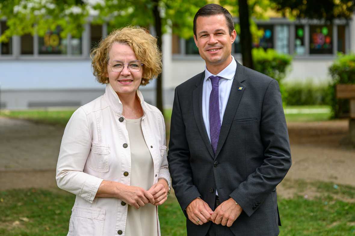 Bildungs-Landesrätin Christiane Teschl-Hofmeister und Bildungsdirektor Karl Fritthum Copyright NLK Burchhart